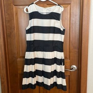 Gap black and white striped dress